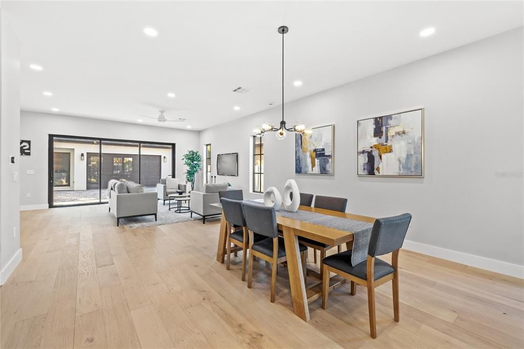 待售: $1,299,000 (5 贝兹, 4 浴室, 3238 平方英尺)