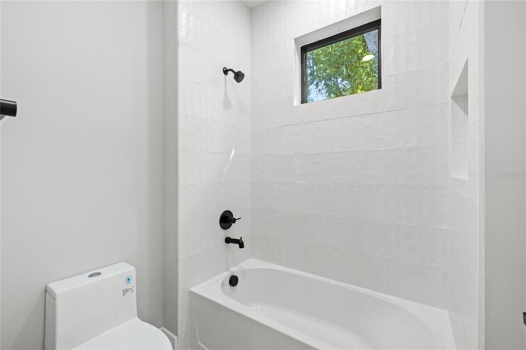 待售: $1,299,000 (5 贝兹, 4 浴室, 3238 平方英尺)