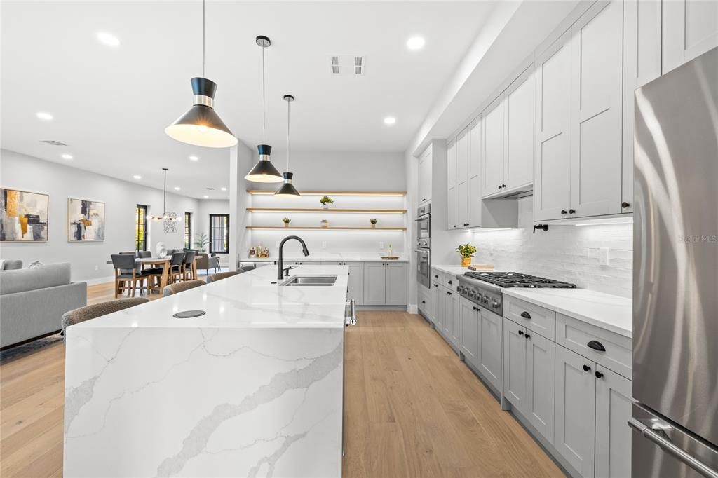 待售: $1,299,000 (5 贝兹, 4 浴室, 3238 平方英尺)