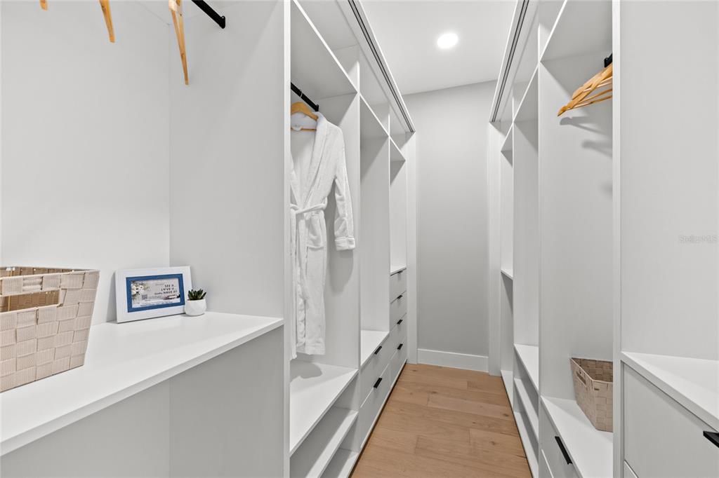 待售: $1,299,000 (5 贝兹, 4 浴室, 3238 平方英尺)