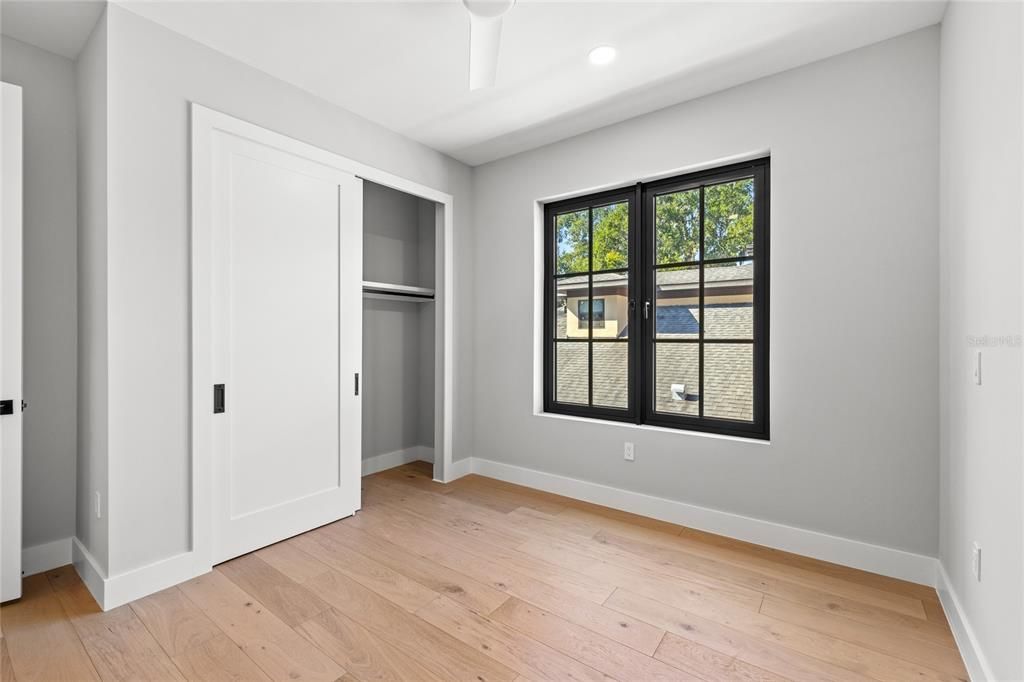 待售: $1,299,000 (5 贝兹, 4 浴室, 3238 平方英尺)