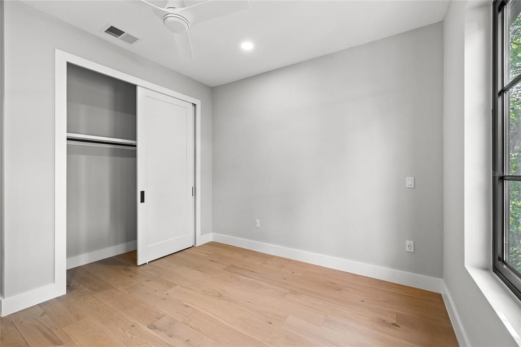 待售: $1,299,000 (5 贝兹, 4 浴室, 3238 平方英尺)