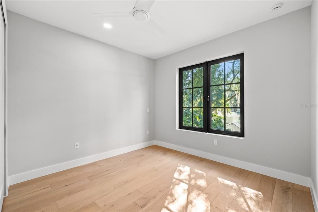 待售: $1,299,000 (5 贝兹, 4 浴室, 3238 平方英尺)