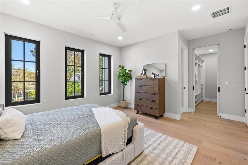 待售: $1,299,000 (5 贝兹, 4 浴室, 3238 平方英尺)