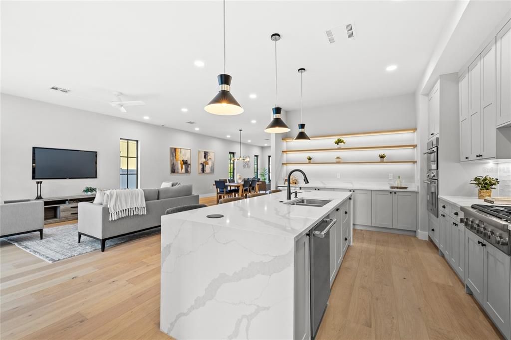 待售: $1,299,000 (5 贝兹, 4 浴室, 3238 平方英尺)