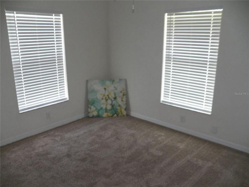 For Rent: $2,500 (3 beds, 2 baths, 2044 Square Feet)