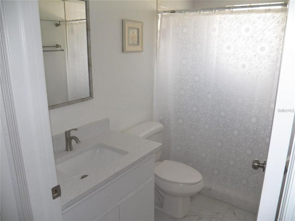 For Rent: $2,500 (3 beds, 2 baths, 2044 Square Feet)