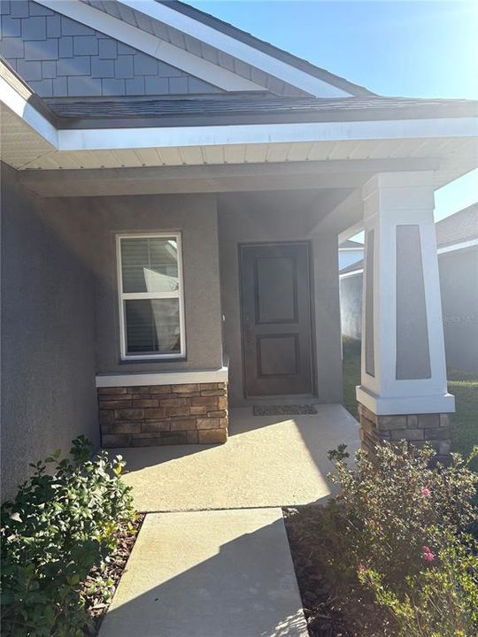 For Rent: $2,095 (3 beds, 2 baths, 1418 Square Feet)