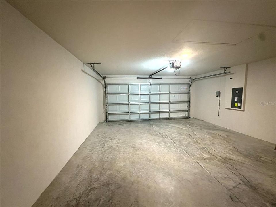 For Rent: $2,095 (3 beds, 2 baths, 1418 Square Feet)