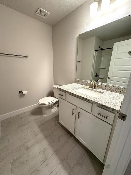 For Rent: $2,095 (3 beds, 2 baths, 1418 Square Feet)