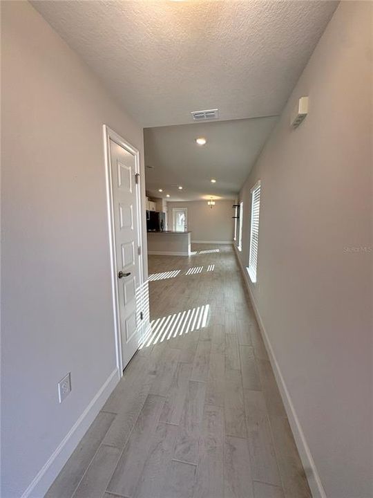 For Rent: $2,095 (3 beds, 2 baths, 1418 Square Feet)