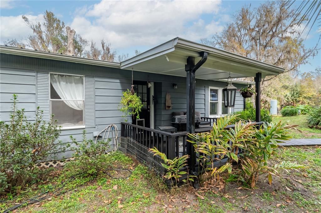 For Sale: $450,000 (3 beds, 2 baths, 1364 Square Feet)