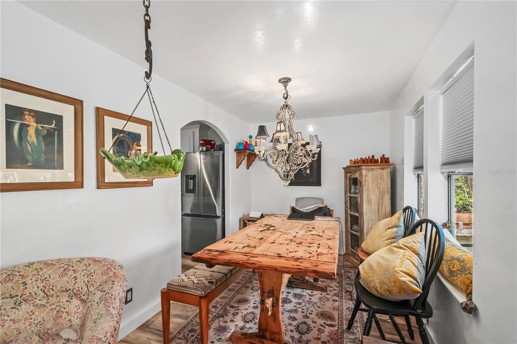 For Sale: $450,000 (3 beds, 2 baths, 1364 Square Feet)