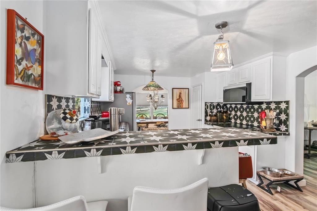 For Sale: $450,000 (3 beds, 2 baths, 1364 Square Feet)