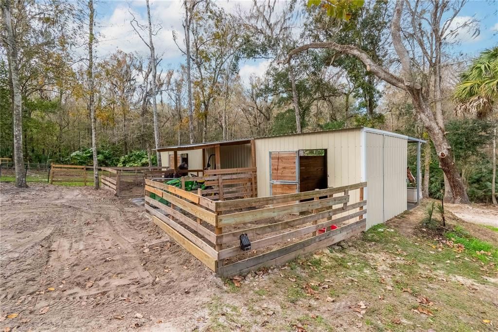 For Sale: $450,000 (3 beds, 2 baths, 1364 Square Feet)