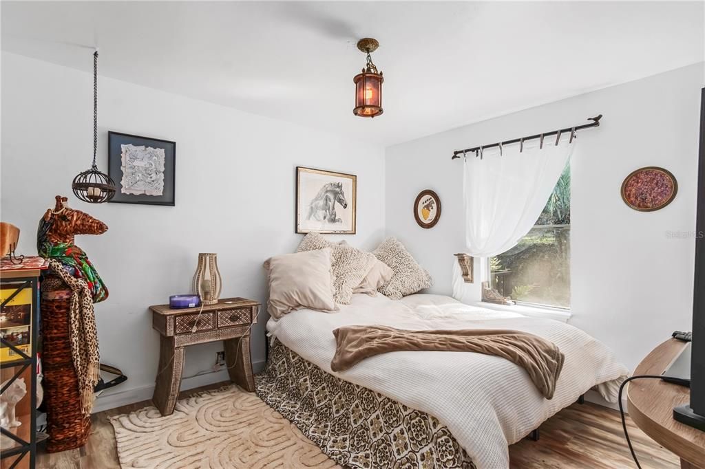 For Sale: $450,000 (3 beds, 2 baths, 1364 Square Feet)