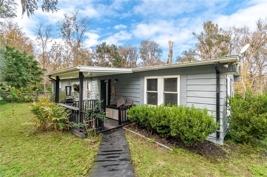 For Sale: $450,000 (3 beds, 2 baths, 1364 Square Feet)