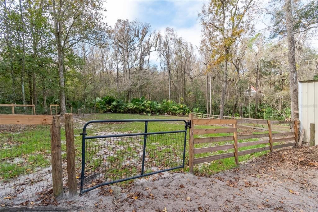 For Sale: $450,000 (3 beds, 2 baths, 1364 Square Feet)