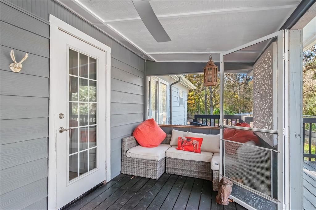 For Sale: $450,000 (3 beds, 2 baths, 1364 Square Feet)