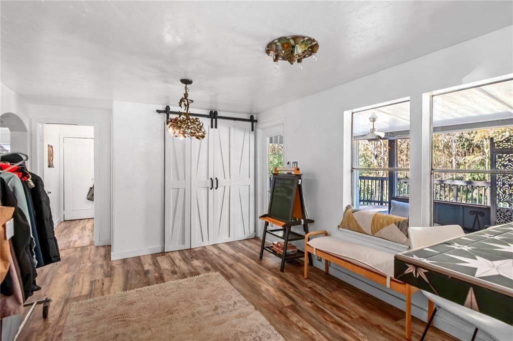 For Sale: $450,000 (3 beds, 2 baths, 1364 Square Feet)