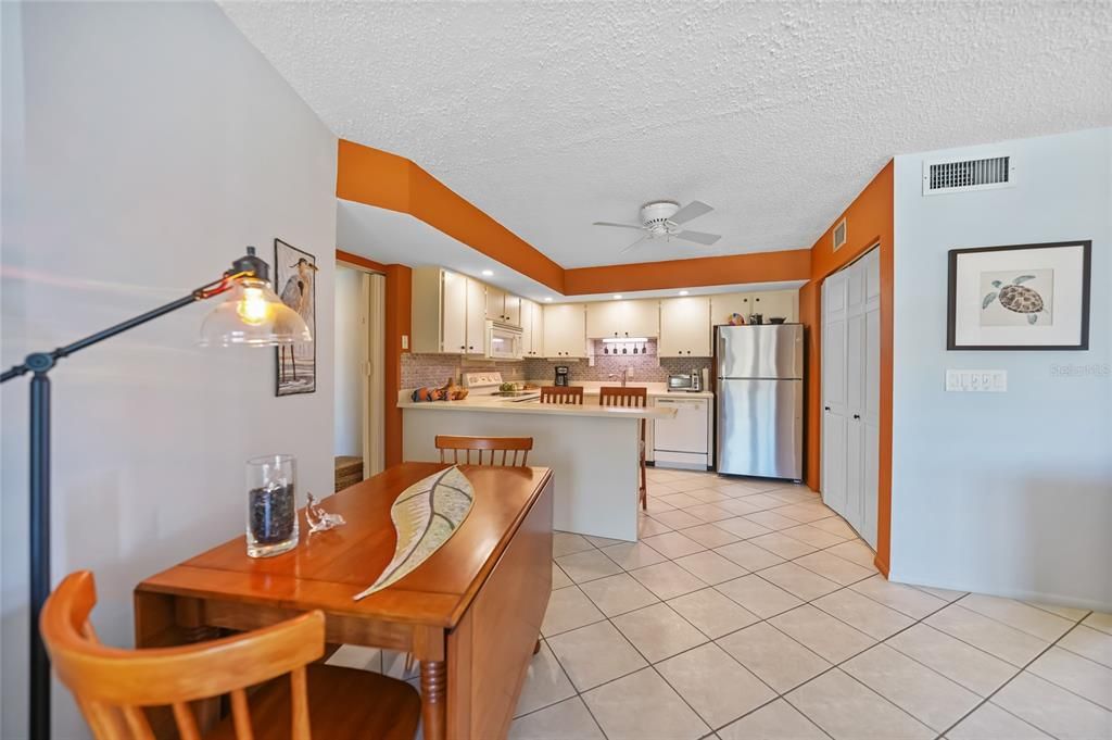 For Sale: $550,000 (2 beds, 2 baths, 1200 Square Feet)