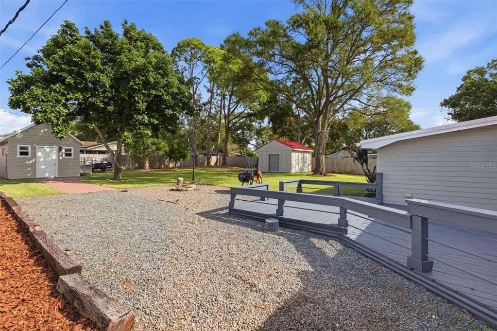 Activo con contrato: $399,000 (4 camas, 2 baños, 2082 Pies cuadrados)