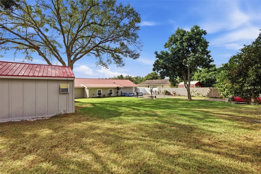 Activo con contrato: $399,000 (4 camas, 2 baños, 2082 Pies cuadrados)