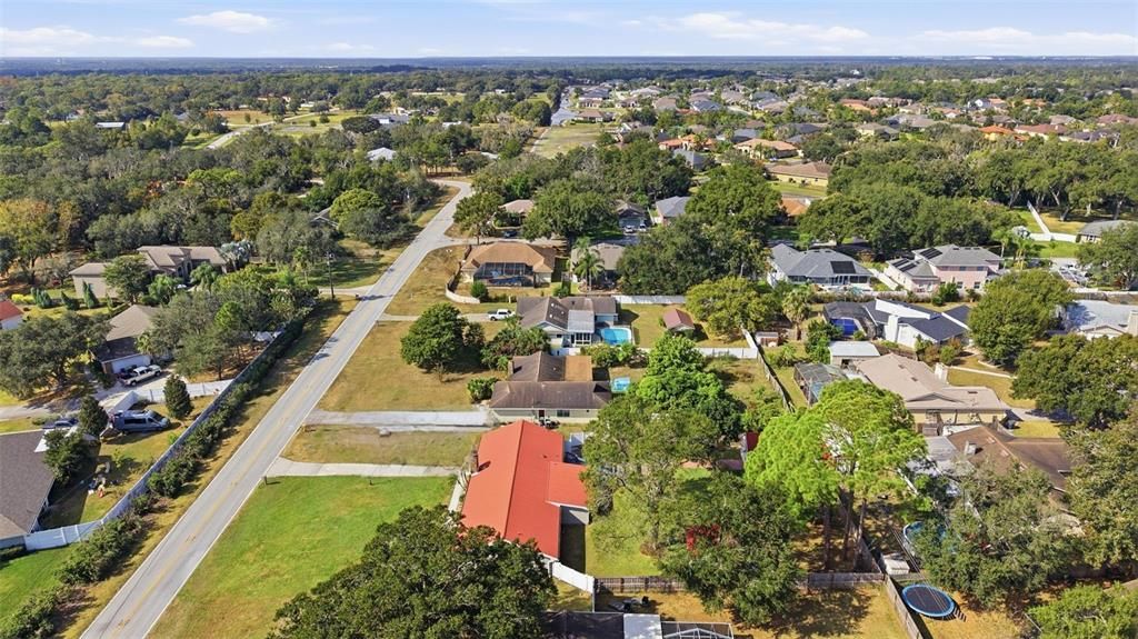 Activo con contrato: $399,000 (4 camas, 2 baños, 2082 Pies cuadrados)