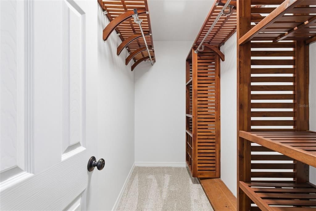 Activo con contrato: $399,000 (4 camas, 2 baños, 2082 Pies cuadrados)