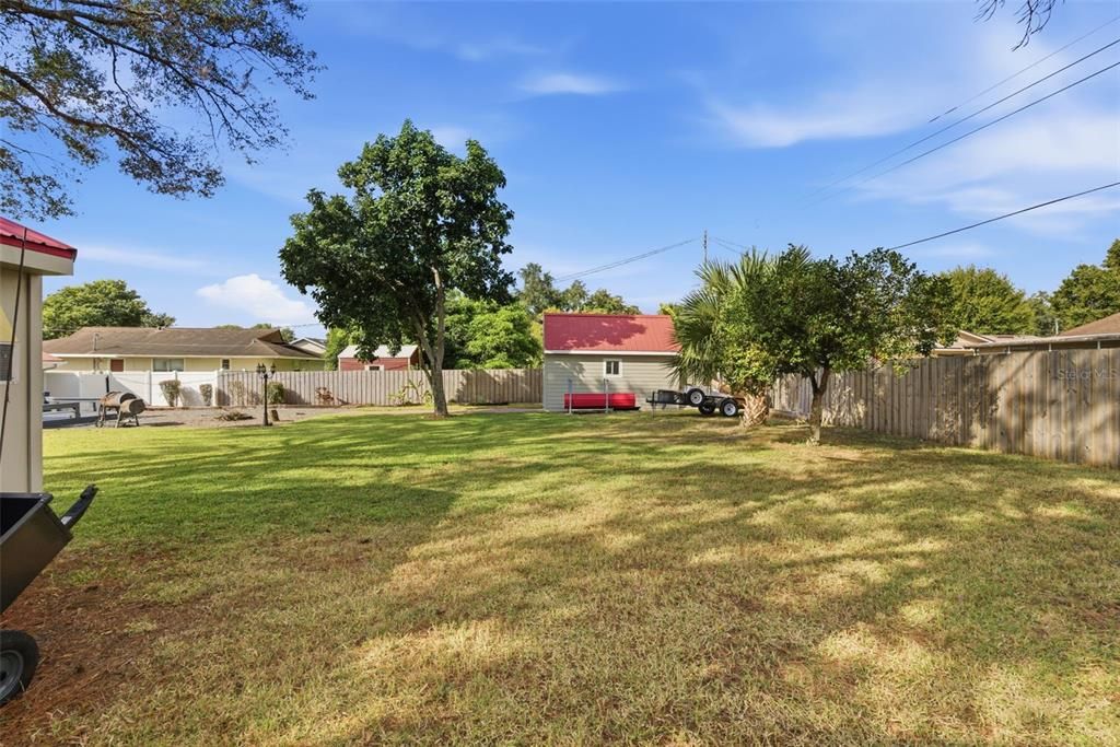 Activo con contrato: $399,000 (4 camas, 2 baños, 2082 Pies cuadrados)