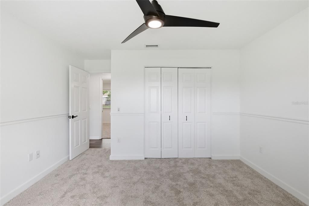 Activo con contrato: $399,000 (4 camas, 2 baños, 2082 Pies cuadrados)