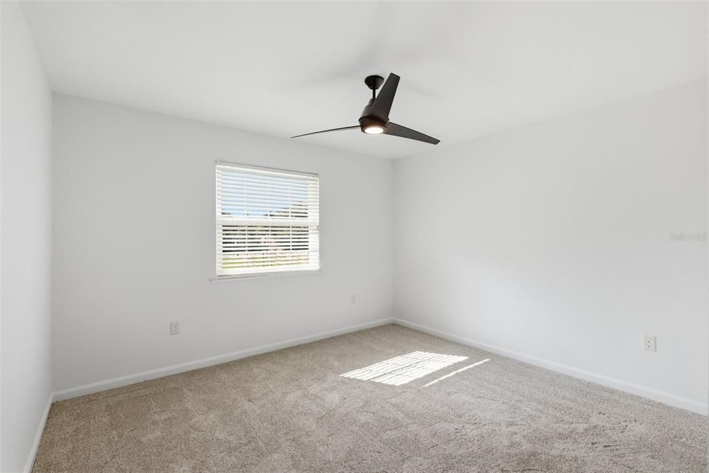 Activo con contrato: $399,000 (4 camas, 2 baños, 2082 Pies cuadrados)