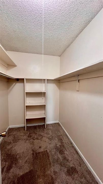 待售: $170,000 (2 贝兹, 2 浴室, 828 平方英尺)