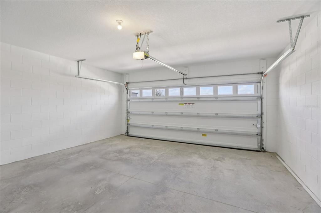 На продажу: $312,980 (4 спален, 2 ванн, 1607 Квадратных фут)