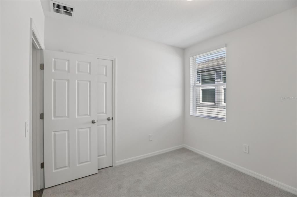 На продажу: $312,980 (4 спален, 2 ванн, 1607 Квадратных фут)