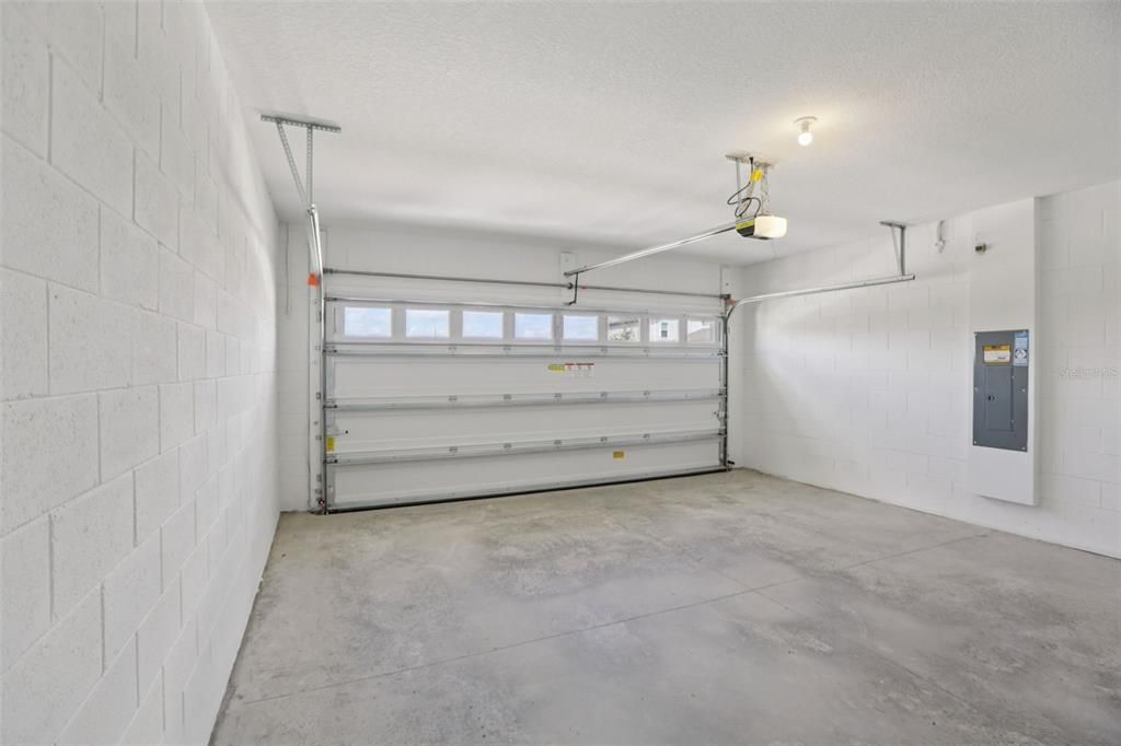 На продажу: $312,980 (4 спален, 2 ванн, 1607 Квадратных фут)