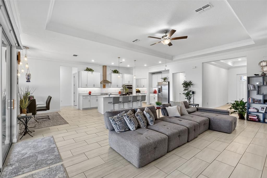 For Sale: $619,999 (4 beds, 3 baths, 2805 Square Feet)