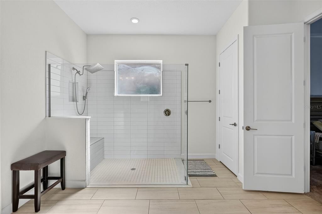 For Sale: $619,999 (4 beds, 3 baths, 2805 Square Feet)