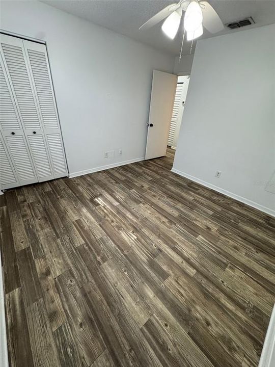 出租: $1,249 (2 贝兹, 1 浴室, 1020 平方英尺)