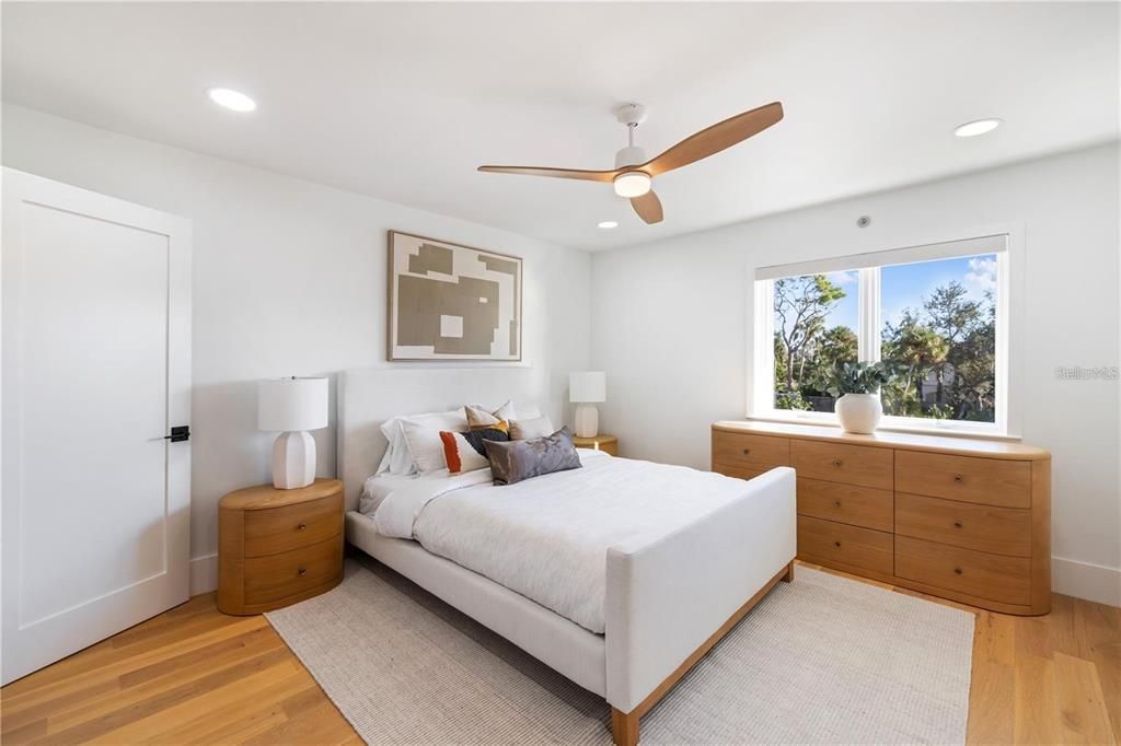 待售: $14,990,000 (6 贝兹, 5 浴室, 6468 平方英尺)