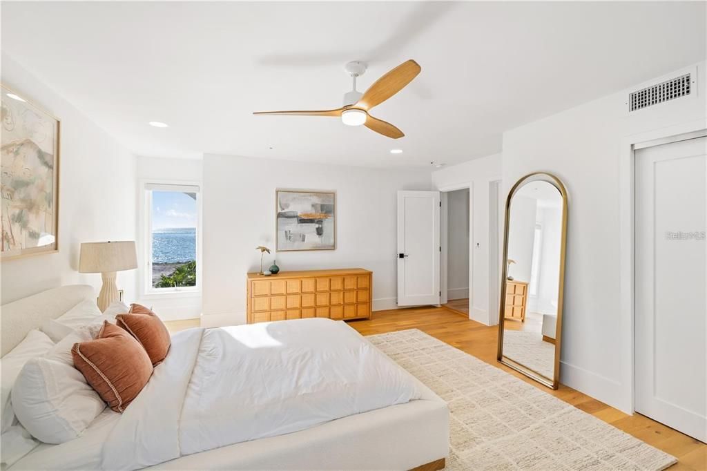 待售: $14,990,000 (6 贝兹, 5 浴室, 6468 平方英尺)