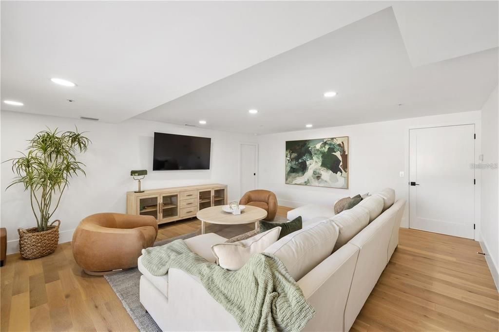 待售: $14,990,000 (6 贝兹, 5 浴室, 6468 平方英尺)