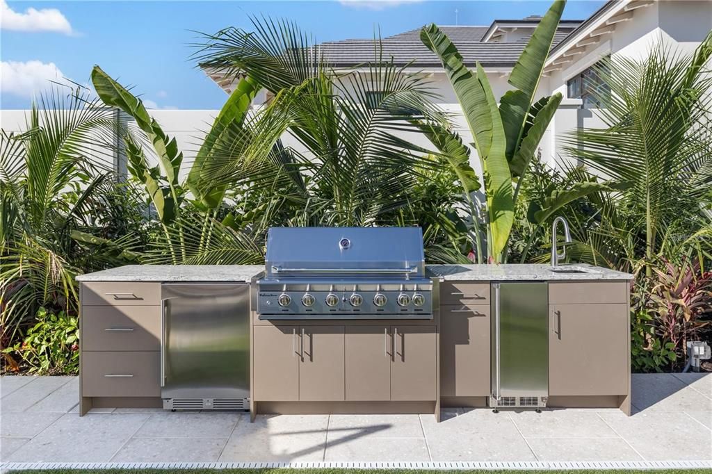 待售: $14,990,000 (6 贝兹, 5 浴室, 6468 平方英尺)