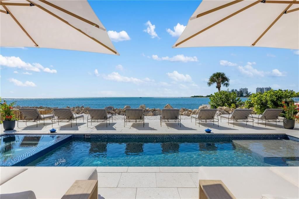 待售: $14,990,000 (6 贝兹, 5 浴室, 6468 平方英尺)