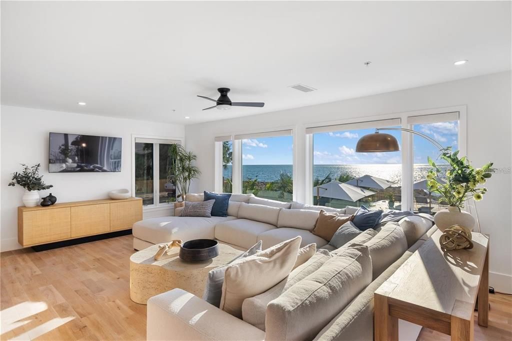 待售: $14,990,000 (6 贝兹, 5 浴室, 6468 平方英尺)