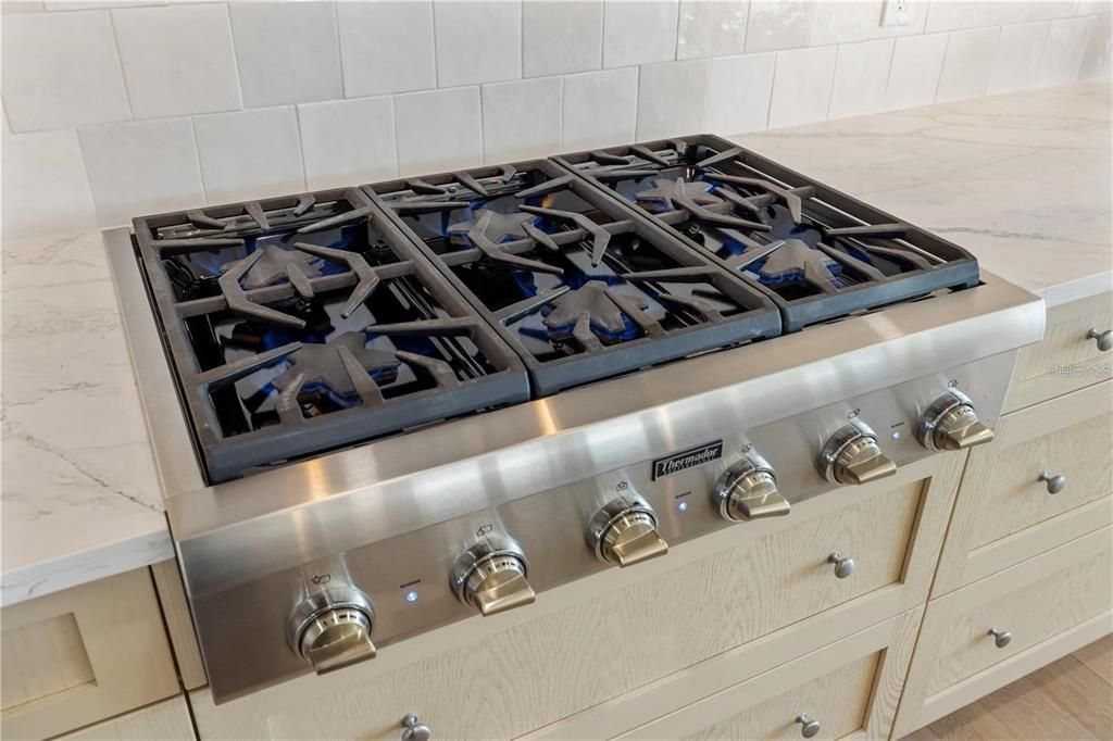 待售: $14,990,000 (6 贝兹, 5 浴室, 6468 平方英尺)