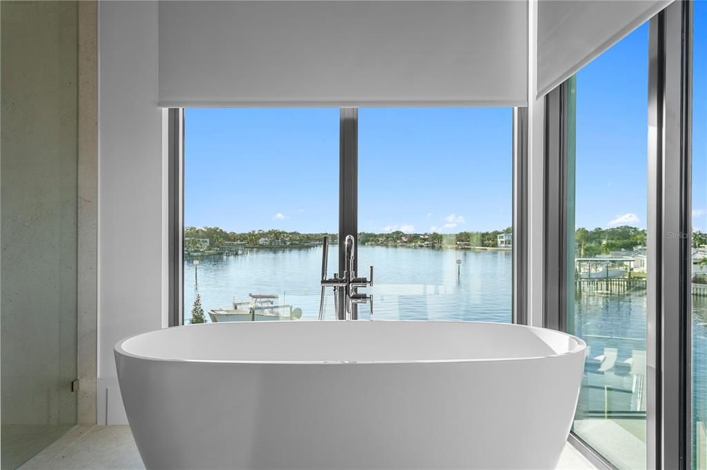 For Sale: $9,800,000 (5 beds, 5 baths, 6800 Square Feet)