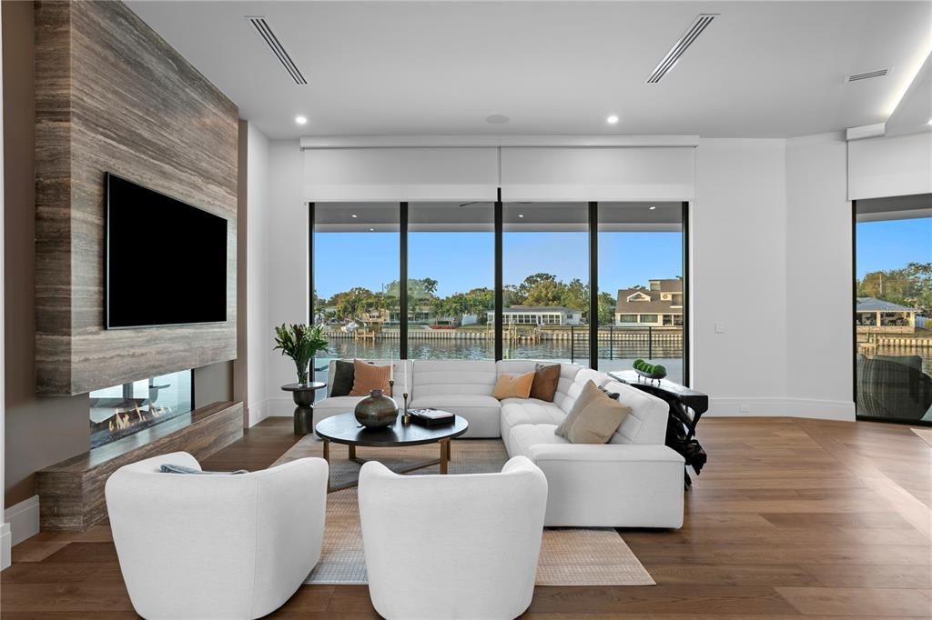 For Sale: $9,800,000 (5 beds, 5 baths, 6800 Square Feet)