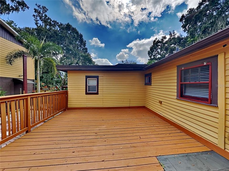 For Rent: $2,300 (2 beds, 2 baths, 1200 Square Feet)