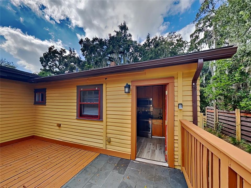 For Rent: $2,300 (2 beds, 2 baths, 1200 Square Feet)